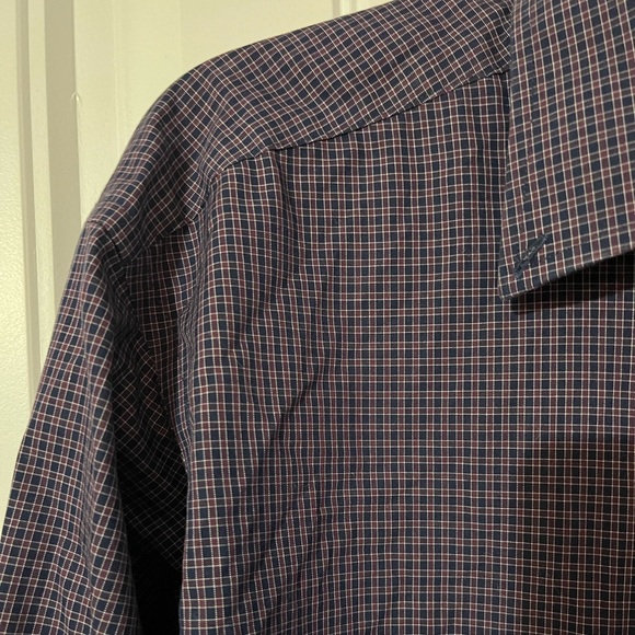 Like New Gold Label Roundtree & York Non Iron Men’s ButtonDown Plaid Dress Shirt - Picture 5 of 6